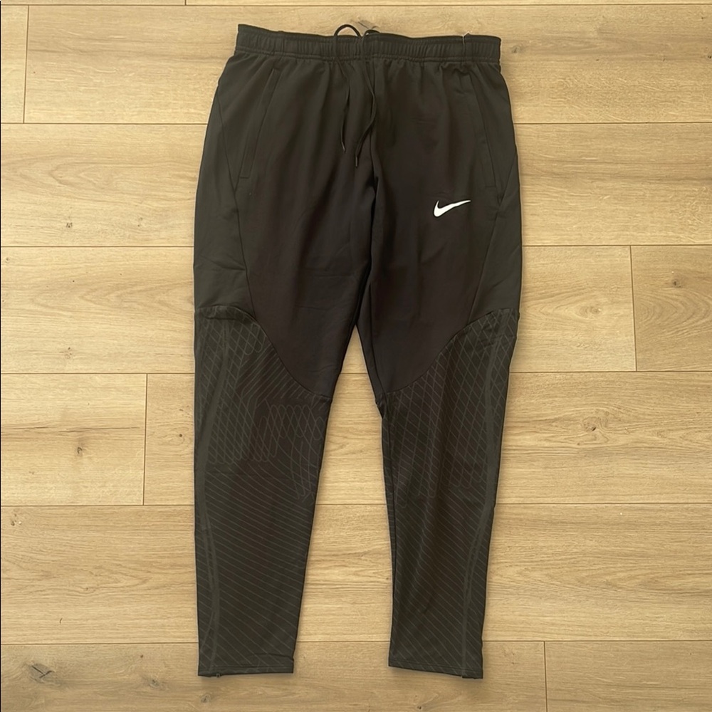 Nike Dri-FIT Strike Men's Soccer Pants